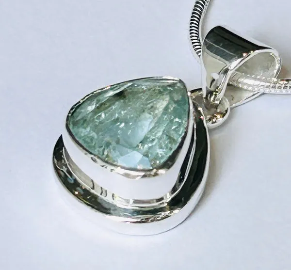 Aquamarine Pendant with Silver chain, Teardrop (PG86)