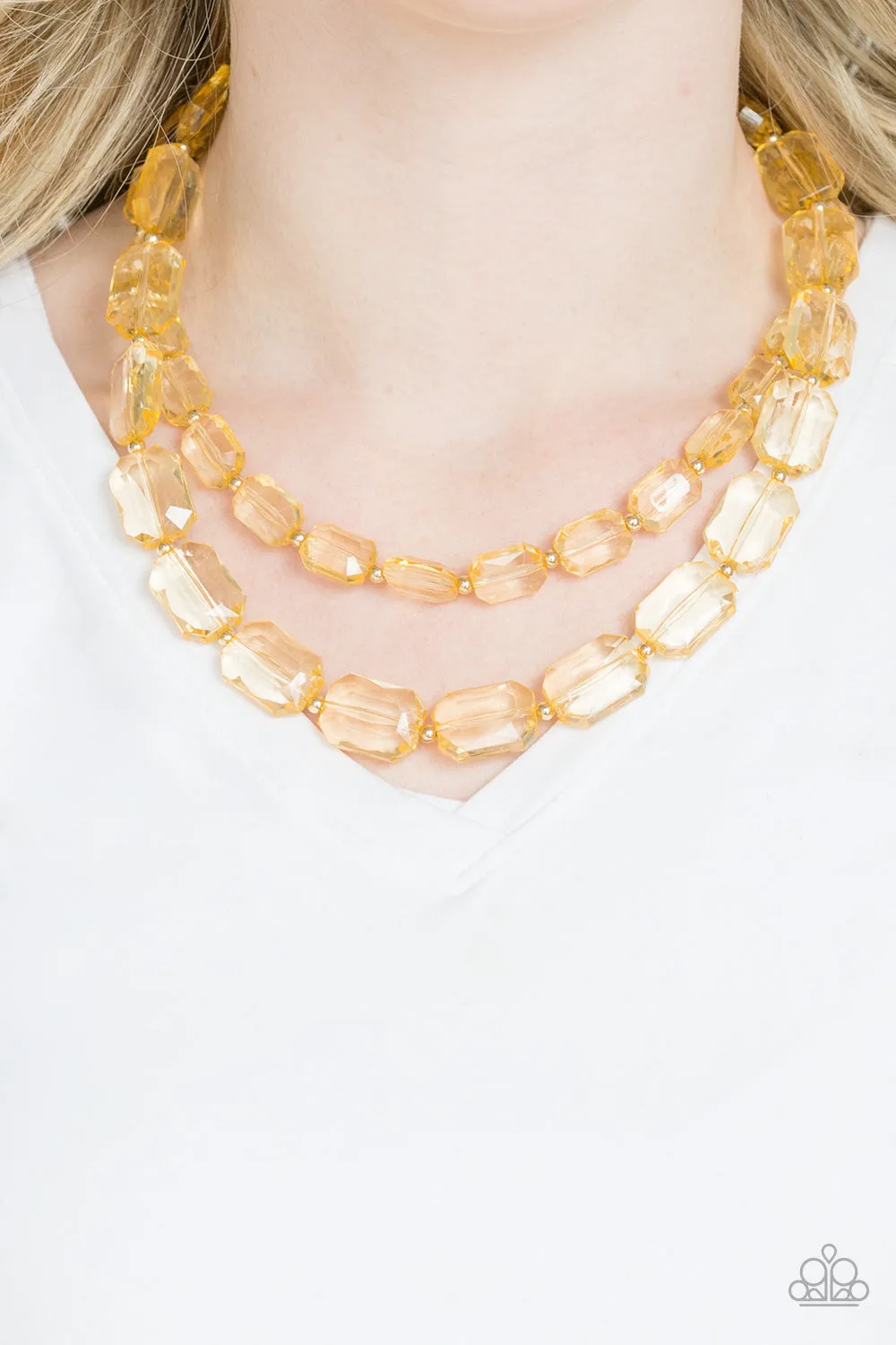 Paparazzi Accessories  - Ice Bank #N201 Peg - Gold Necklace