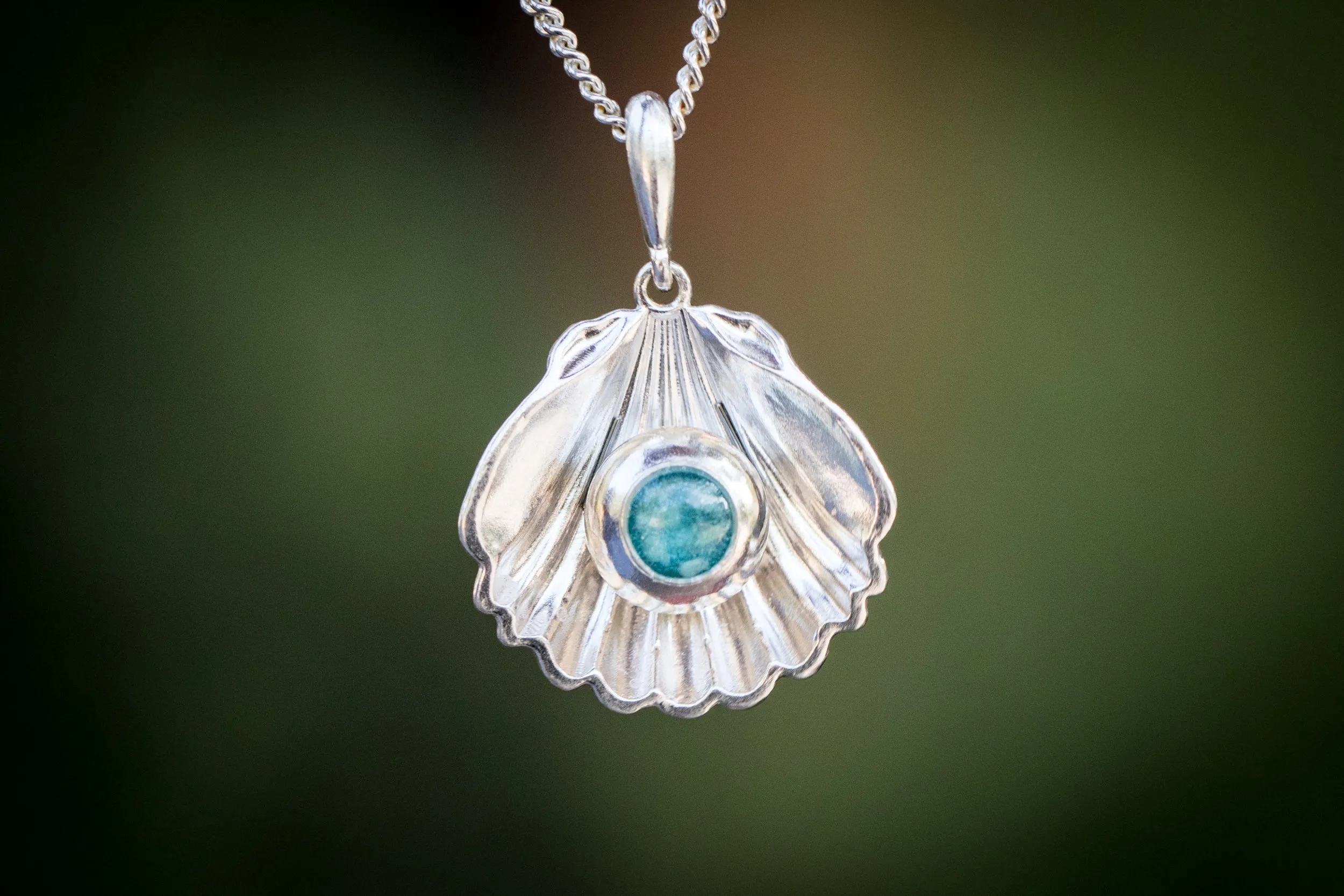 Seashell Pearl Cremation Ash Pendant