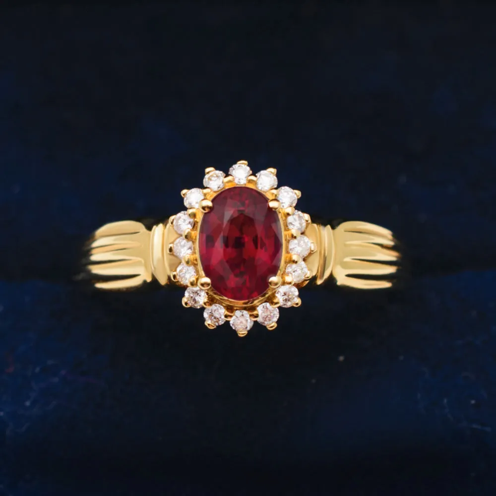 Vintage Ruby Ring in 18K Yellow Gold